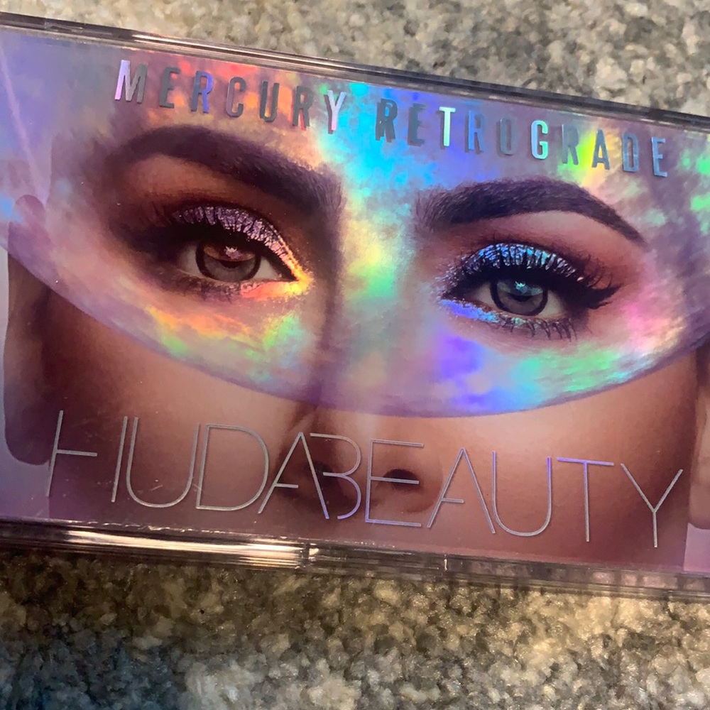 Huda Beauty Mercury Retrograde eyeshadow palette.